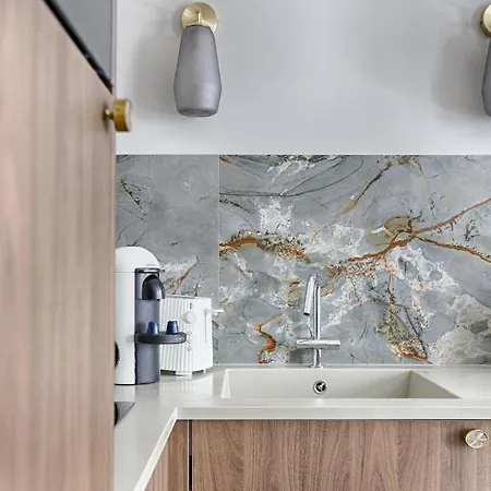 Unique Luxury Parisian Flat 2br/6p -champs Elysees Apartament